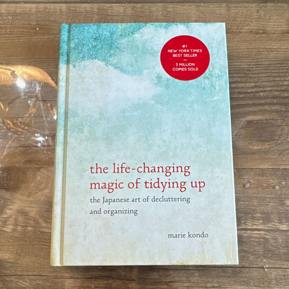 Marie Kondo Life-Changing Magic of Tidying Up: Decluttering HC 2014